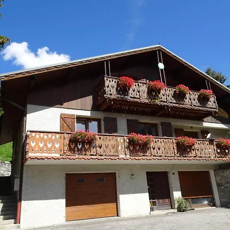 Appartement 2 Pieces Avec Parking, Proche Commerces Et Telecabine - Fr-1-464-146