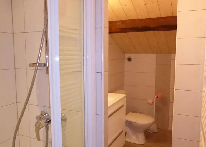 2 Pieces Avec Parking, Proche Commerces Et Telecabine - Fr-1-464-146 Appartement La Plagne