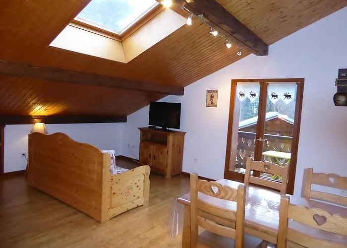 2 Pieces Avec Parking, Proche Commerces Et Telecabine - Fr-1-464-146 Апартаменты